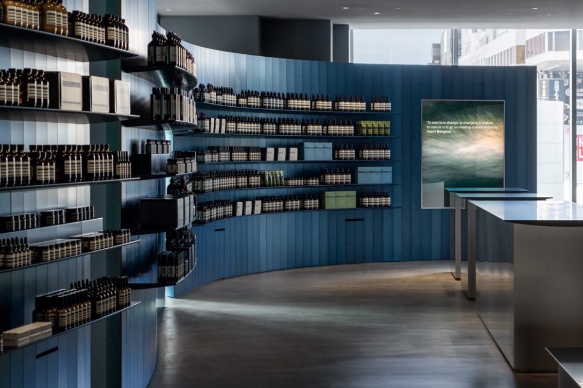 護(hù)膚品套裝：特別為油性肌膚設(shè)計(jì)，控油效果顯著